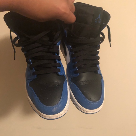Jordan 1s - Picture 3 of 4